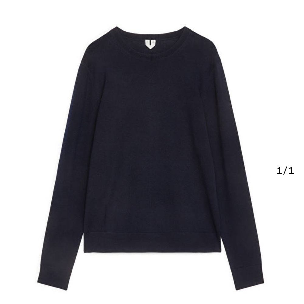ARKET Merino Wool Navy Crew Neck Fine Knit Jumper